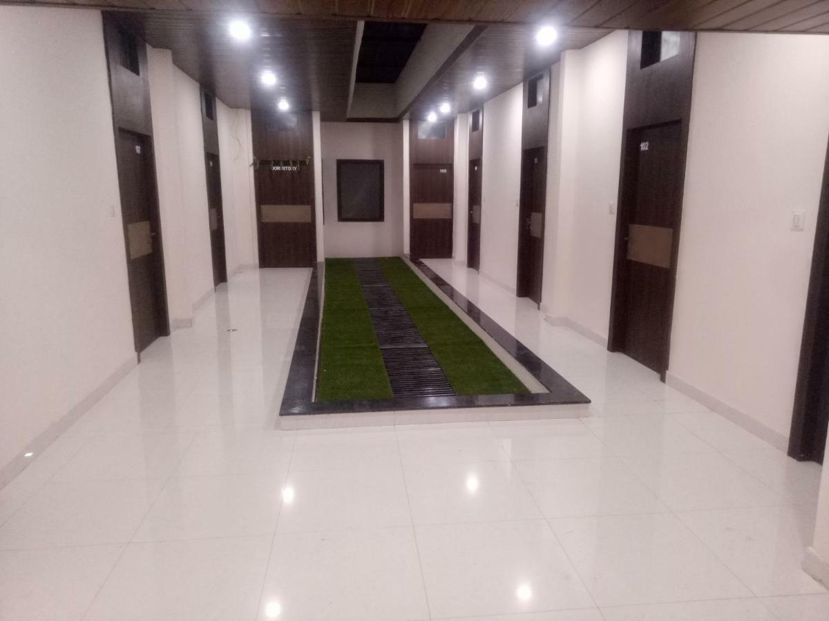 Hotel Prestige Ajmer Bagian luar foto